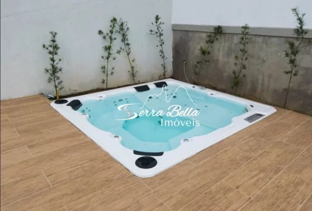 Imagem Casa com 3 dormitórios à venda, 530 m² por R$ 1.790.000,00 - Várzea - Teresópolis/RJ