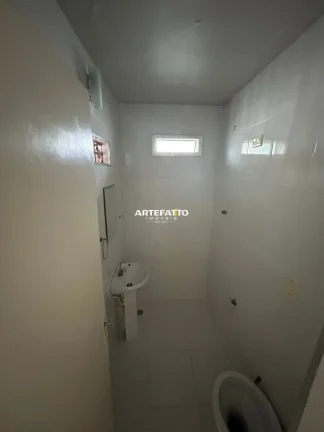 Imagem Casa de Esquina Ideal para por comércio clínica, escritórios perto da Marginal