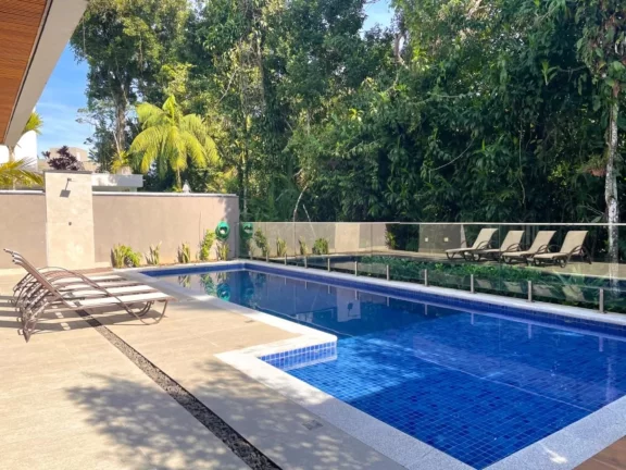 Imagem Casa de luxo à venda em Riviera de São Lourenço Módulo 24: 5 quartos, 5 suítes, 3 salas, 6 vagas de garagem, 400m².