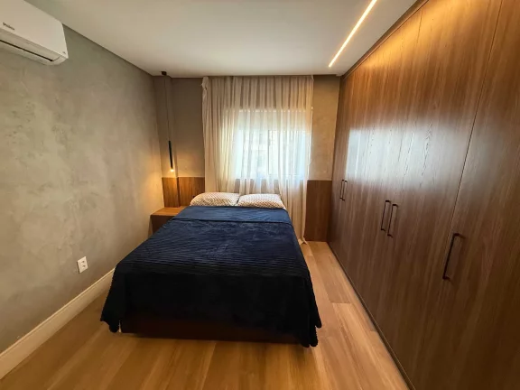 Imagem Apartamento último andar com 3 dormitórios sendo 2 suítes e 2 vagas de garagem - Balneário Camboriú/SC