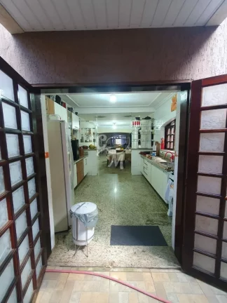 Imagem Sobrado com 4 Dormitórios e 4 vagas