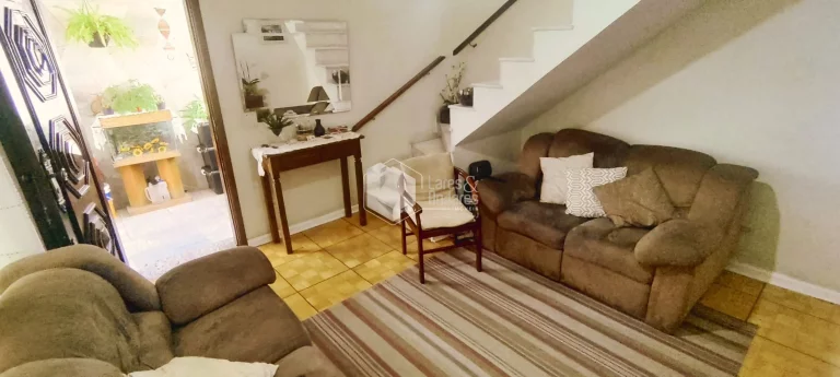 Imagem (SOBRADO + 1 CASA) COM 216M² COM 2 AMPLOS DORMITÓRIOS, ÁREA GOURMET E 3 VAGAS DE AUTO COM PORTÃO AUTOMÁTICO. LAUZANE PAULISTA, SÃO PAULO, SP