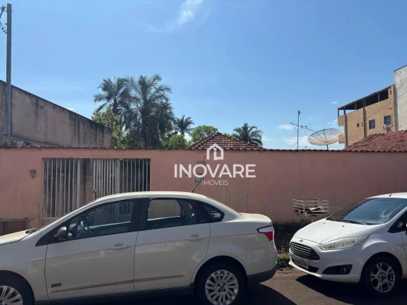 Imagem Casa com 3 dormitórios à venda, 250 m² por R$ 650.000,00 - Setor Central - Itumbiara/GO