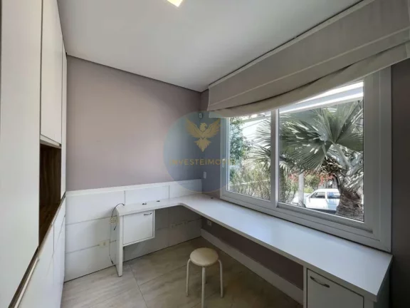 Imagem Casa em Condomínio a Venda no bairro Granja Viana - Cotia, SP