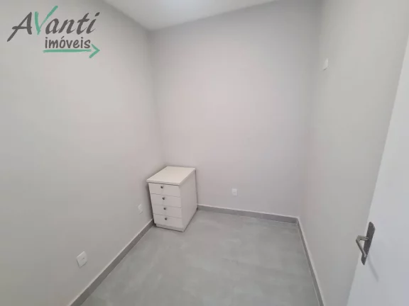Imagem Apartamento à de 2 quartos , 83m², todo reformado, localizado no bairro Embaré - Santos/SP