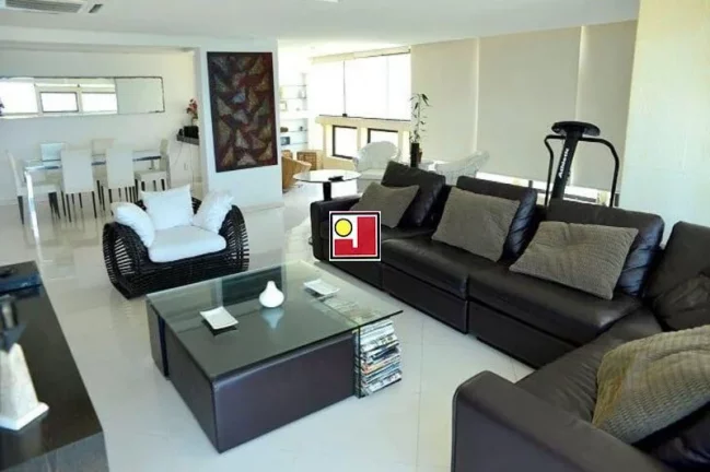Imagem Vendo AlfaQuality, frontal mar, Praia da Barra, 247m², 3sts, 4 vagas, nascente, alto, segurança, ônibus, clube, tênis, ginásio, piscina, futebol, skat