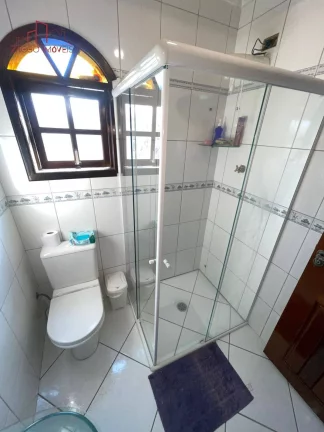 Imagem Casa 200m² - 4 Dorm - 1 Suíte - 2 Vagas