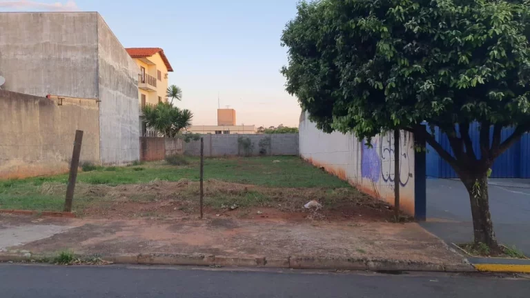 Imagem TERRENO COMERCIAL A VENDA NO JARDIM VETORAZZO EM RIO PRETO