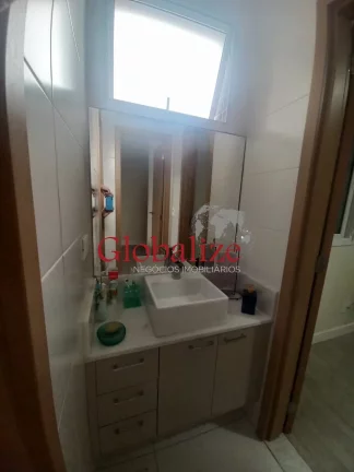 Imagem APARTAMENTO À VENDA COM 3 DORMITÓRIOS, 3 SUÍTES E 2 VAGAS DE GARAGEM NO BAIRRO DO GONZAGA EM SANTOS POR R$ 1.926.000,00.