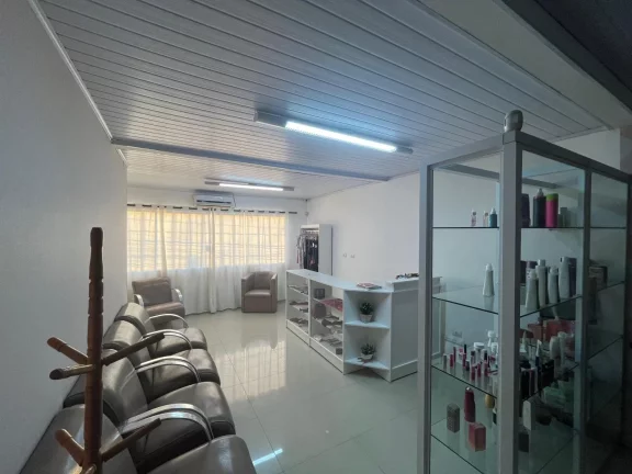 Foto do imóvel: Descubra Seu Espaço Certo Neste Imóvel Versátil!