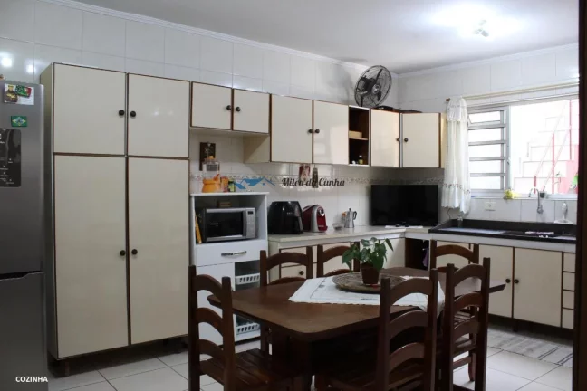 Imagem Sobrado à Venda com 3 dormitórios 3 vagas com Casa nos Fundos, Homero Thon , Santo André