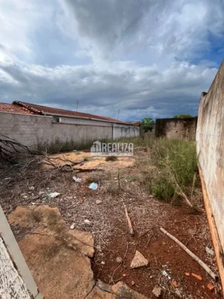 Imagem Vende-se terreno no bairro Jardim Imperial, em Igarapava/SP