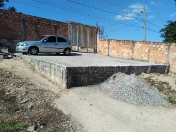 Imagem *CASA EM LOTE 360 M²
*CONSTITUÍDA POR 1 QUARTO, SALA, COZINHA, BANHEIRO, ÁREA DE SERVIÇO, VARAND...