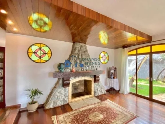 Foto do imóvel: EXCELENTE CASA NO MANGABEIRAS COM 05 QUARTOS,02 SUÍTES E 04 VAGAS.