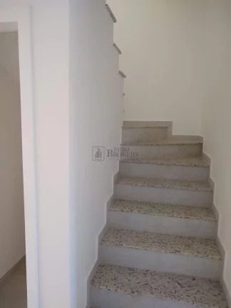 Imagem Sobrado Triplex com 3 suítes no bairro Ariribá em Balneário Camboriú