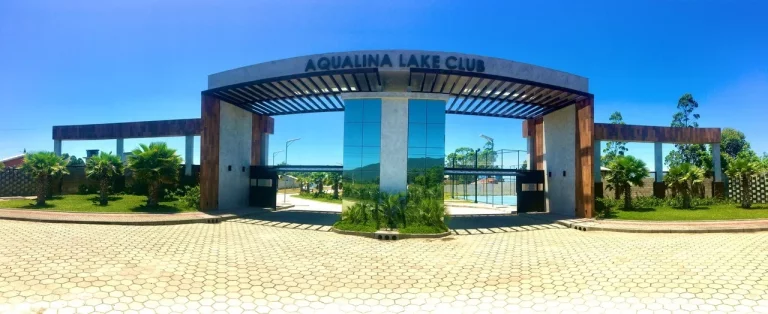 Imagem Terreno 450m² à venda em Garopaba-SC: CONDOMÍNIO AQUALINA LAKE CLUB - Luxo à Beira da Lagoa!
