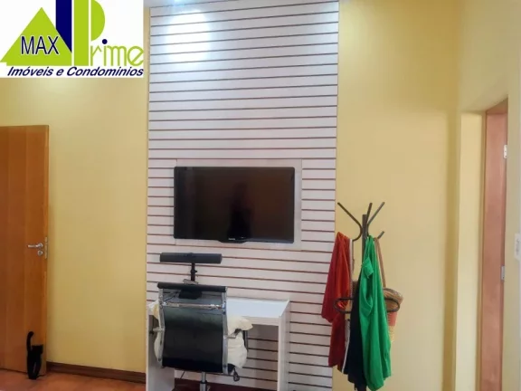 Imagem Casa à venda no Tatuapé, São Paulo. 300m², 3 dormitórios, 2 suítes, garagem para 2 carros. Próximo ao metrô Carrao. Agende sua visita!