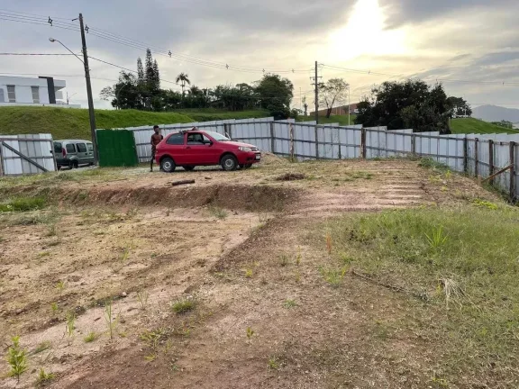 Imagem Terreno no Condomínio Caledônia com 731,09 m2 em Camboriú-SC