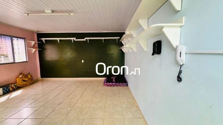 Imagem Apartamento com 2 dormitórios à venda, 52 m² por R$ 220.000,00 - Setor Negrão de Lima - Goiânia/GO