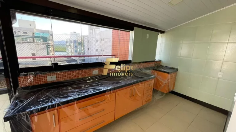 Imagem COBERTURA TRIPLEX NO CENTRO DE GUARAPARI COM 3 VAGAS DE GARAGEM!