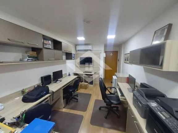 Imagem Sala montada com armários planejados, ar split. Plaza Office - Campo Grande