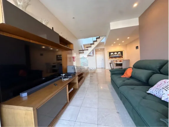 Imagem Imóvel de Luxo na Barra da Tijuca: Cobertura de 3 Quartos com 222m² e 3 Vagas de Garagem no Rio de Janeiro-RJ