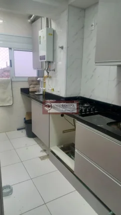Imagem Alugo Excelente Apartamento... Contem 2 dorm todos com planejados...sala de estar e de jantar integrada... cozinha com planejados...lavanderia com planejados...1 banheiro...O condomínio oferece... piscina academia... brinquedoteca... mercadinho...area kid