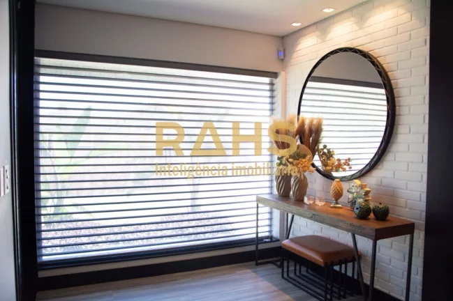 Imagem Linda residência em localização priveligiada no bairro América, pronta para ser sua! Casa de 439...