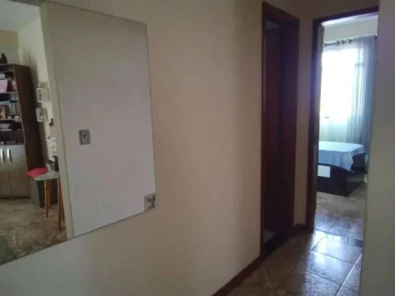Imagem Prédio com dois apartamentos, ponto comercial e terraço com capacidade para expansão de mais dois andares.