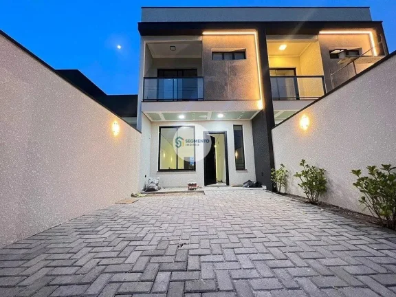 Sobrado à venda em Matinhos, com 3 quartos, 120,00m2