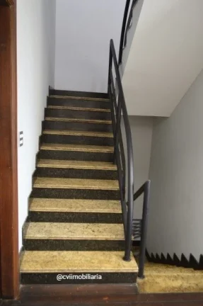 Imagem Descubra essa incrível casa à venda na Avenida Cremona, localizada no bairro Bandeirantes (Pampulh...