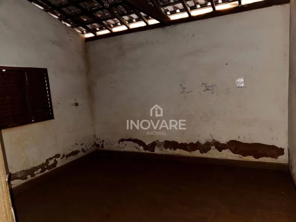 Imagem Casa com 3 dormitórios à venda, 90 m² por R$ 160.000,00 - Jardim Leonora - Itumbiara/GO