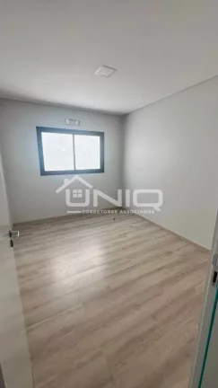 Imagem Sobrado Novo Fraron - Suíte + 02 Quartos
