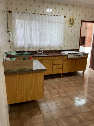 Imagem Sobrado com 174 m² 3 Dormitorios sendo 1 Suite 2 Vagas