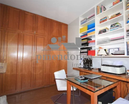 Imagem Apartamento em Pinheiros com 4 quartos sendo 2 suítes e 3 vagas, 253 m2