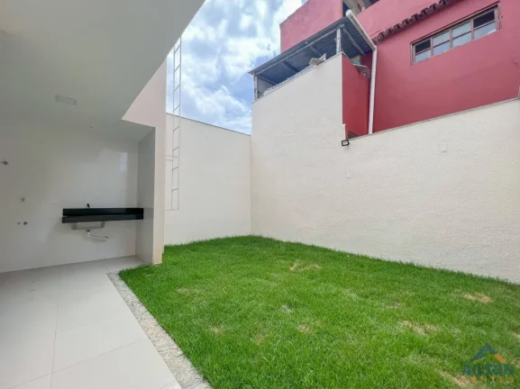 Imagem Casa Duplex com 3 Suítes p/ Venda e Locação Anual na Praia do Morro - Guarapari/ES
