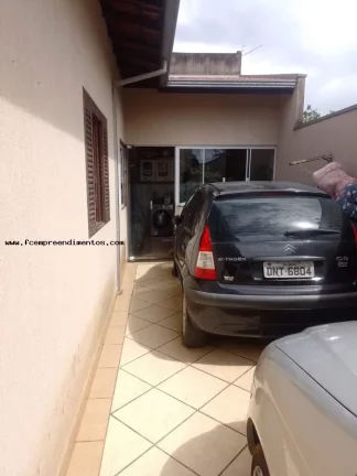 Imagem Casa para Venda em Limeira, Jardim Santa Adélia, 3 dormitórios, 1 suíte, 2 banheiros, 5 vagas