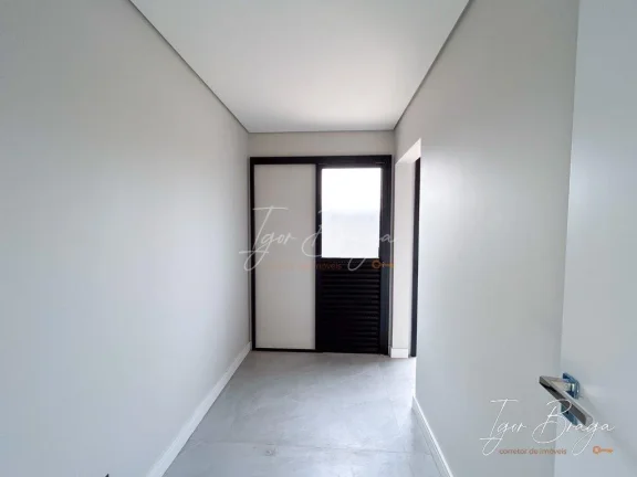 Imagem Casa Alto Padrão em Condomínio fechado a venda