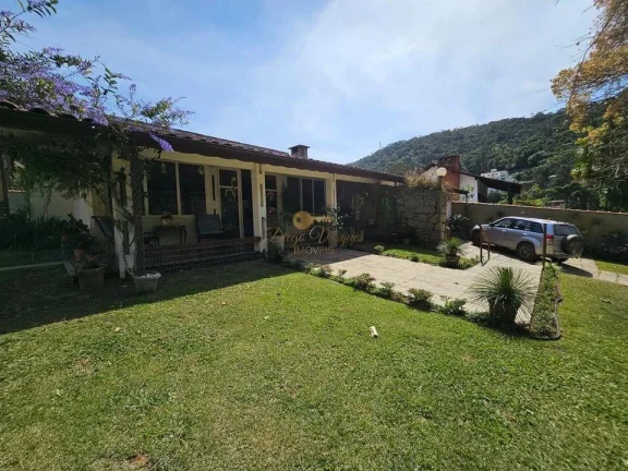Imagem Casa para Venda em Teresópolis / RJ no bairro Albuquerque