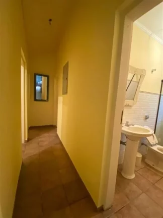 Imagem CASA COM 180 m² - -