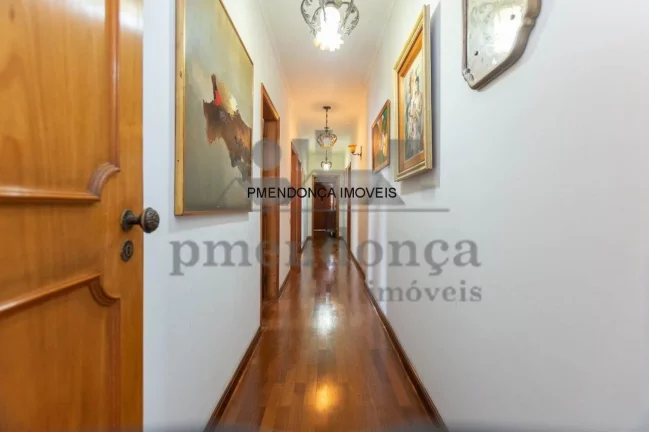 Imagem Belíssimo apartamento, amplo e bem distribuído, totalmente reformado, living para 02 ambientes, te...