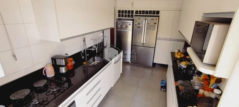 Imagem Sobrado à venda, 710m² com 4 dorm sendo 2 suítes, 8 vagas, casa com edícula, piscina com cascata e churrasqueira - Alto da Lapa