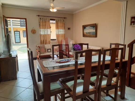Imagem Casa Duplex Padrão Diferenciado à Venda