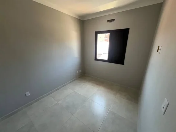 Imagem Espaçoso Sobrado em Condomínio no Ocian, Praia Grande - 2 Quartos