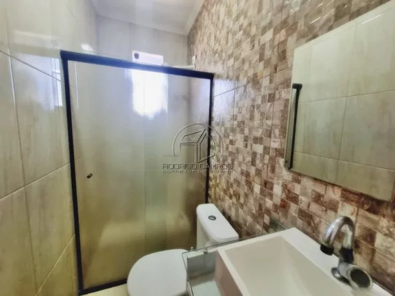 Imagem Sobrado Espaçoso 3 Quartos no Tupiry, Praia Grande - R$300 mil