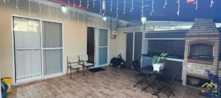 Imagem Sobrado à venda com 3 quartos (1 suíte) no Bairro Engordadouro em Jundiaí