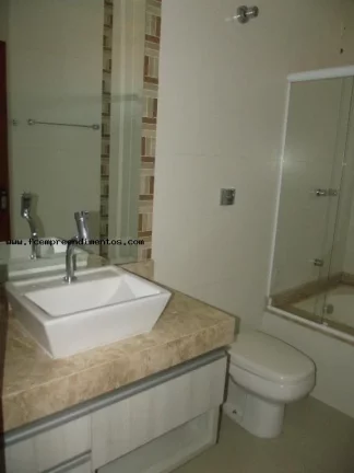 Imagem Casa para Venda em Limeira, Parque Residencial ANAVEC, 3 dormitórios, 1 suíte, 3 banheiros, 5 vagas