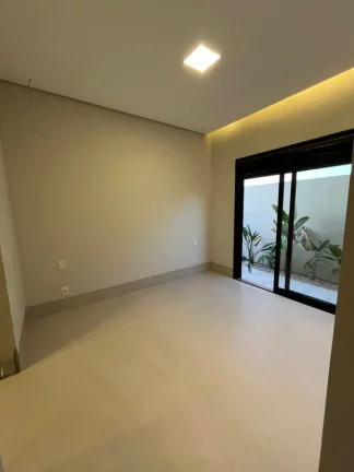 Imagem Casa em Condomínio para Venda em Cuiabá / MT no bairro Jardim Imperial