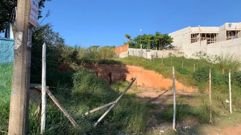 Imagem Terreno à venda, 898 m² por R$ 550.000,00 - Jardim Piatã A - Mogi das Cruzes/SP