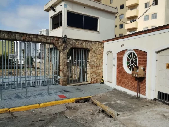 Imagem Apartamento com 85 metros quadrados, com 3 dormitÃ³rios sendo 1 suÃ­te com banheira, Ã¡rea de serviÃ...